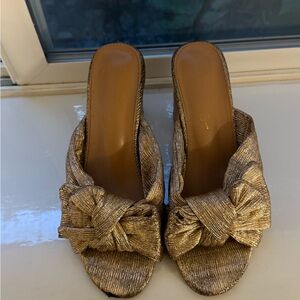 Lulus Elegant Gold Women's heels with Bow